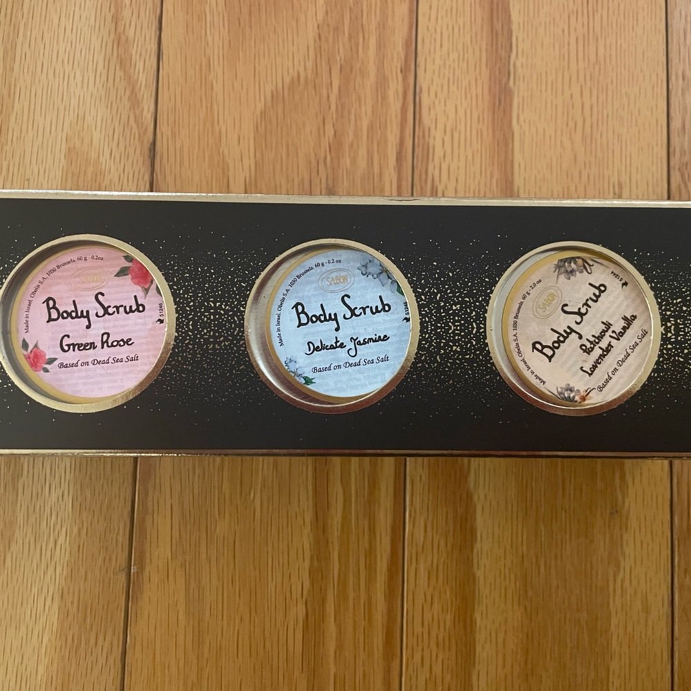 New, Sabon body scrub set with 3 flavors